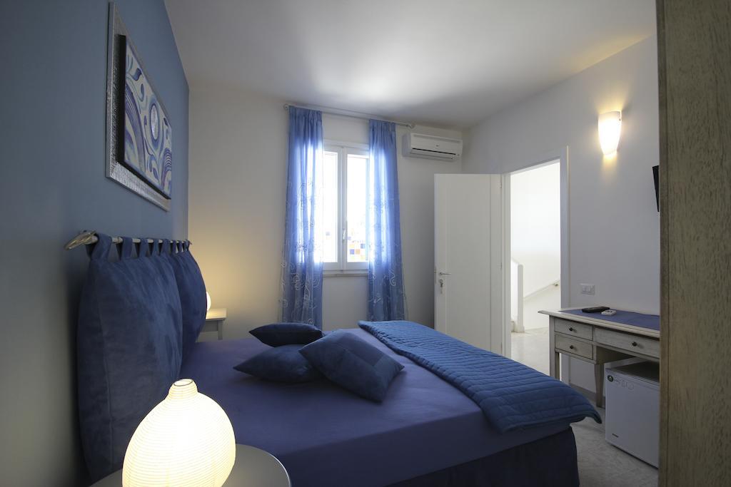 B&B Villa Genny A Pochi Passi Dal Mare San Cataldo  Habitación foto